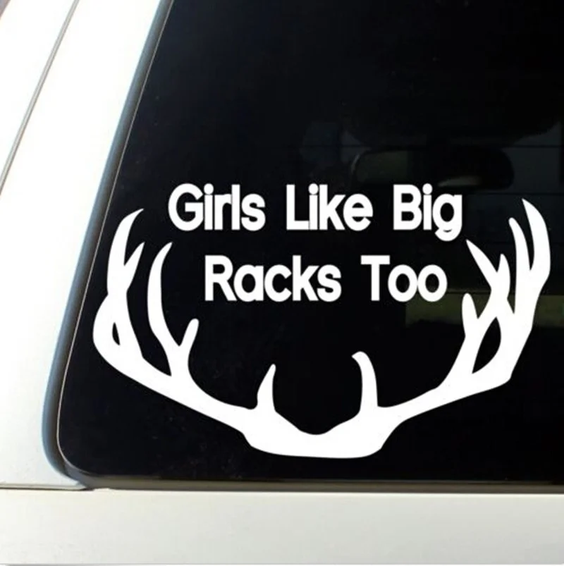 Девушкам нравятся большие стеллажи для выставки товаров слишком забавные