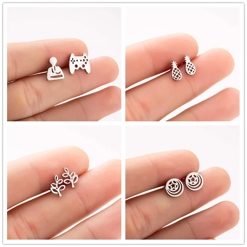 

Oly2u Classic Silver Color Pineapple Stud Earrings Funny Game Pad Earings for Boyfriend Kids Birthday Jewelry Gift