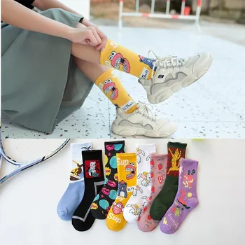 

NEW Harajuku Kawaii Cute Graffiti Korean Casual Women Cotton Socks Funny Happy College All-match Cartoon Strawberry Women Socks