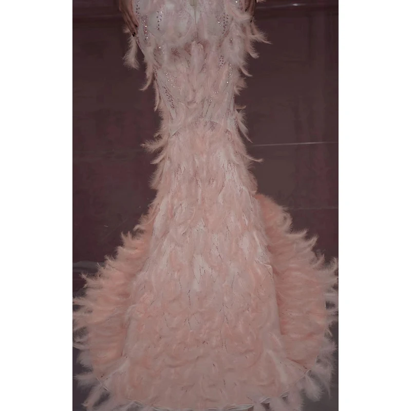 Блестящие стразы; платье с розовыми перьями; длинное платье с большим хвостом; платье для выпускного; платья для дня рождения
