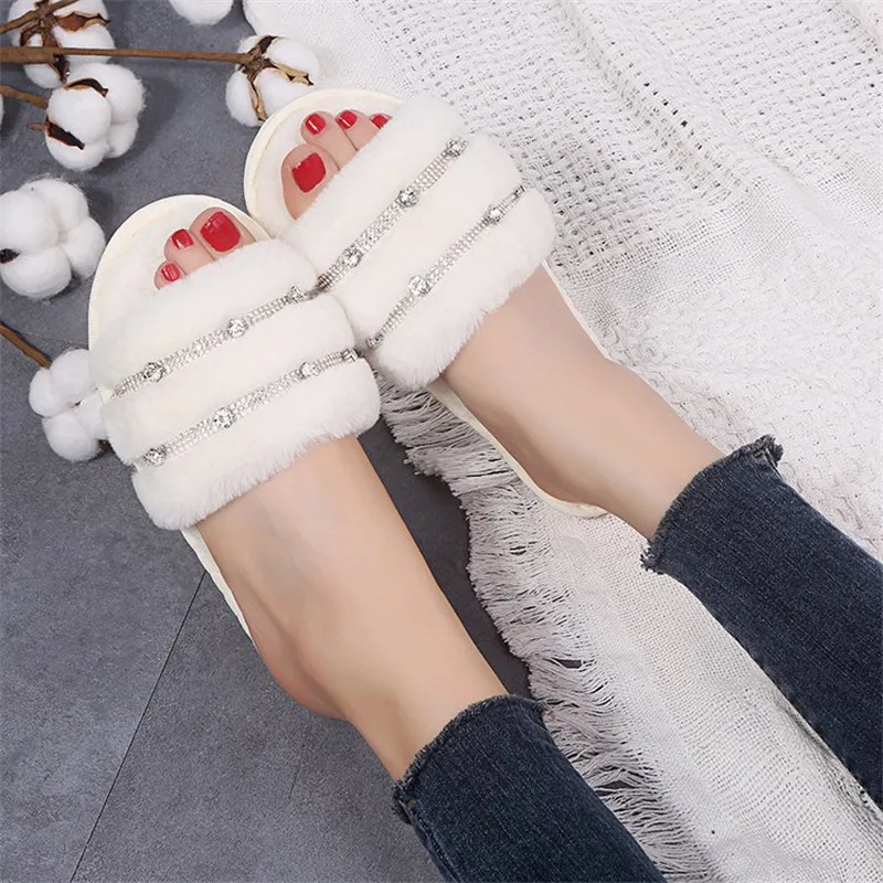 Зимние женские домашние тапочки пушистые меховые шлепанцы без задника с