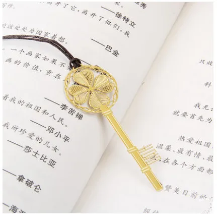 

4pcs Creative Retro Feather Metal Bookmark Beautiful Cool Book Page Mark Children Student Gift Stationery School Office Supplies