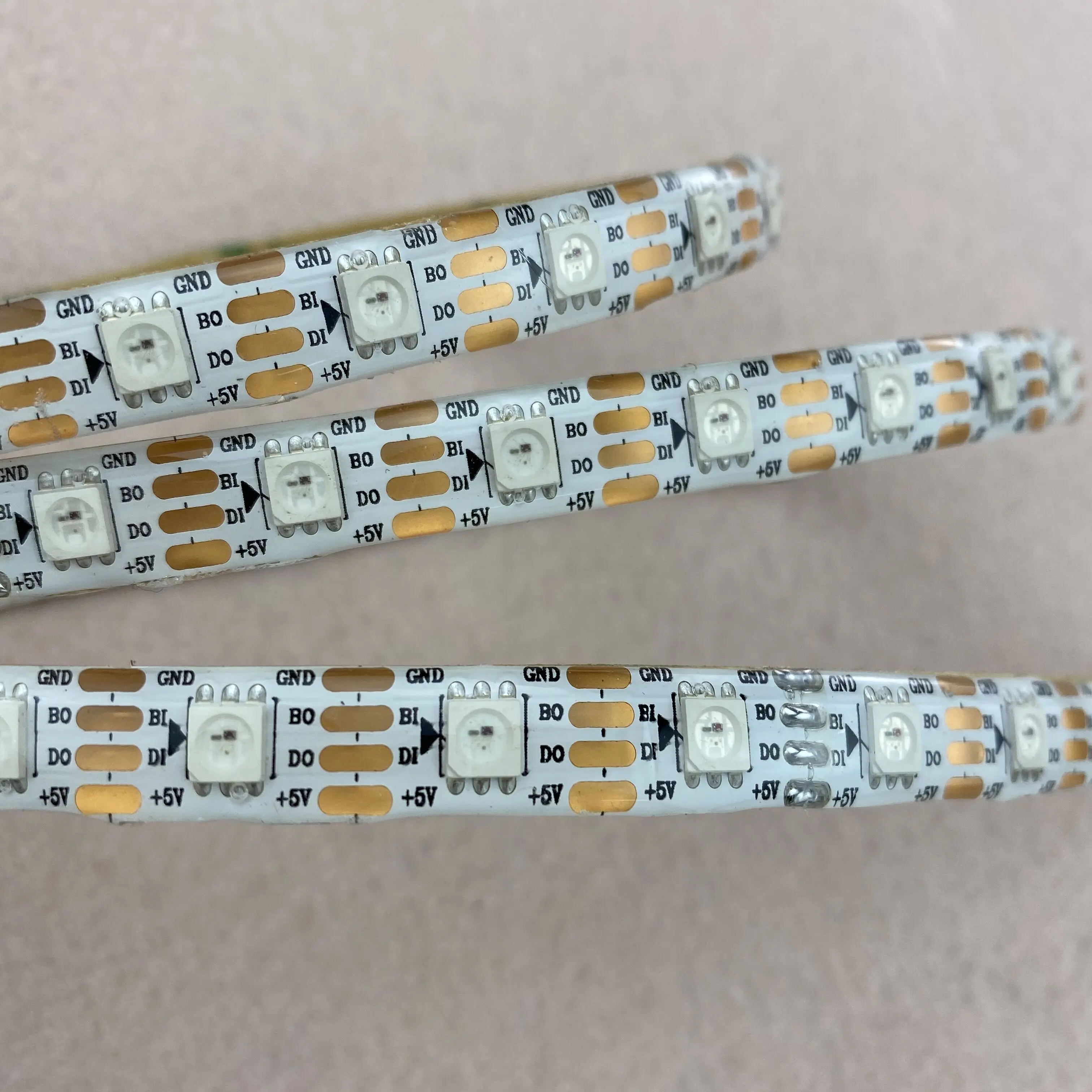 Адресуемый 4 м 60 Светодиодный s/m DC5V WS2813 (двухсигнальные провода) RGB светодиодный