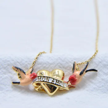 

love red bird love necklace