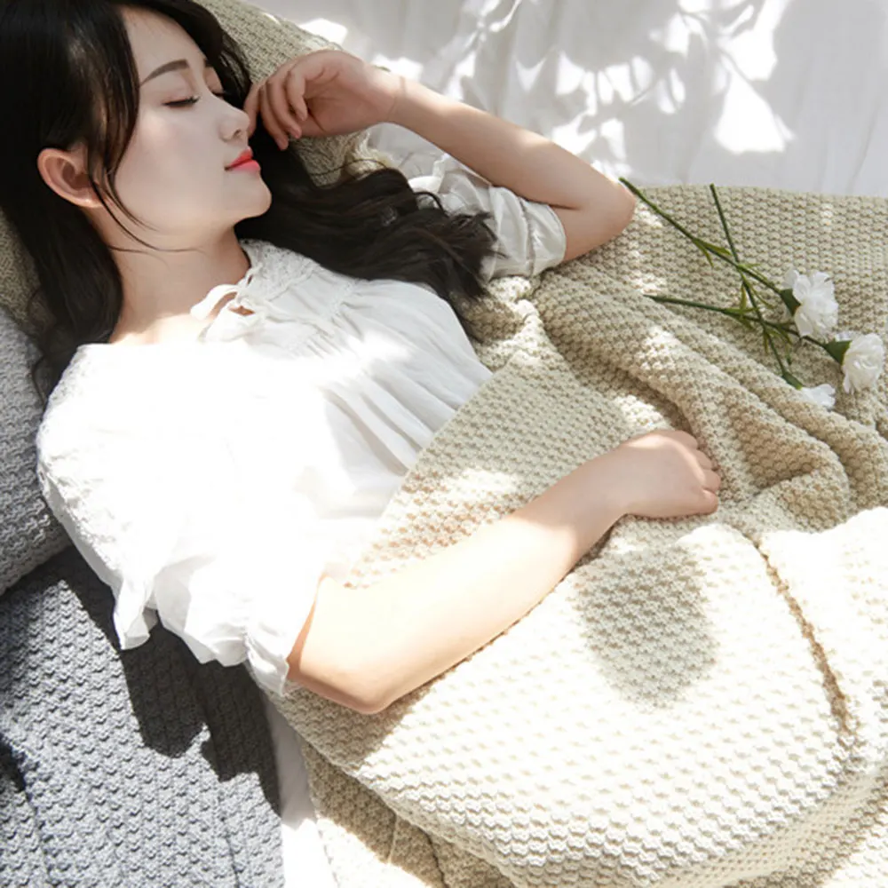 Portable Throw Blanket Soft Warm Anti-Pilling Knitted Carpet Thread Scarf for Travel Nap Office Sofa Home Textile with Tassel