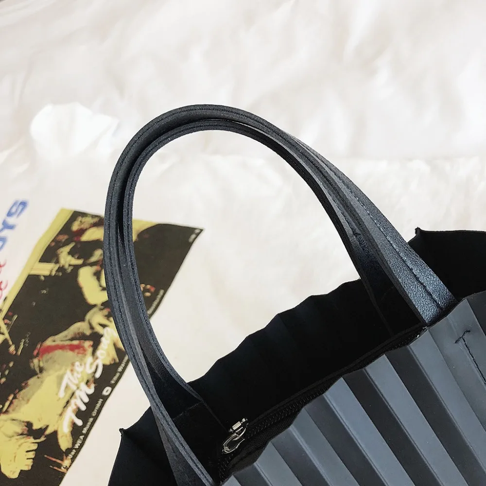 Women Wave Pattern Sleek Minimalist Small Fresh Shoulder Messenger Bag (3)