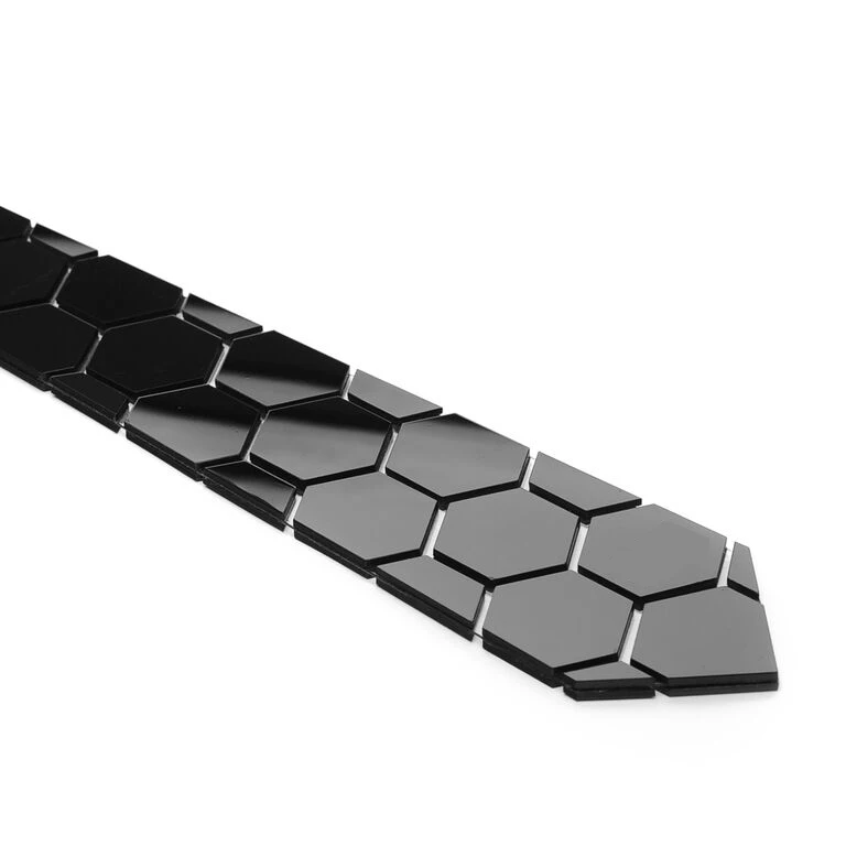 Рисунок 5 - Глянцевый черный галстук ручной