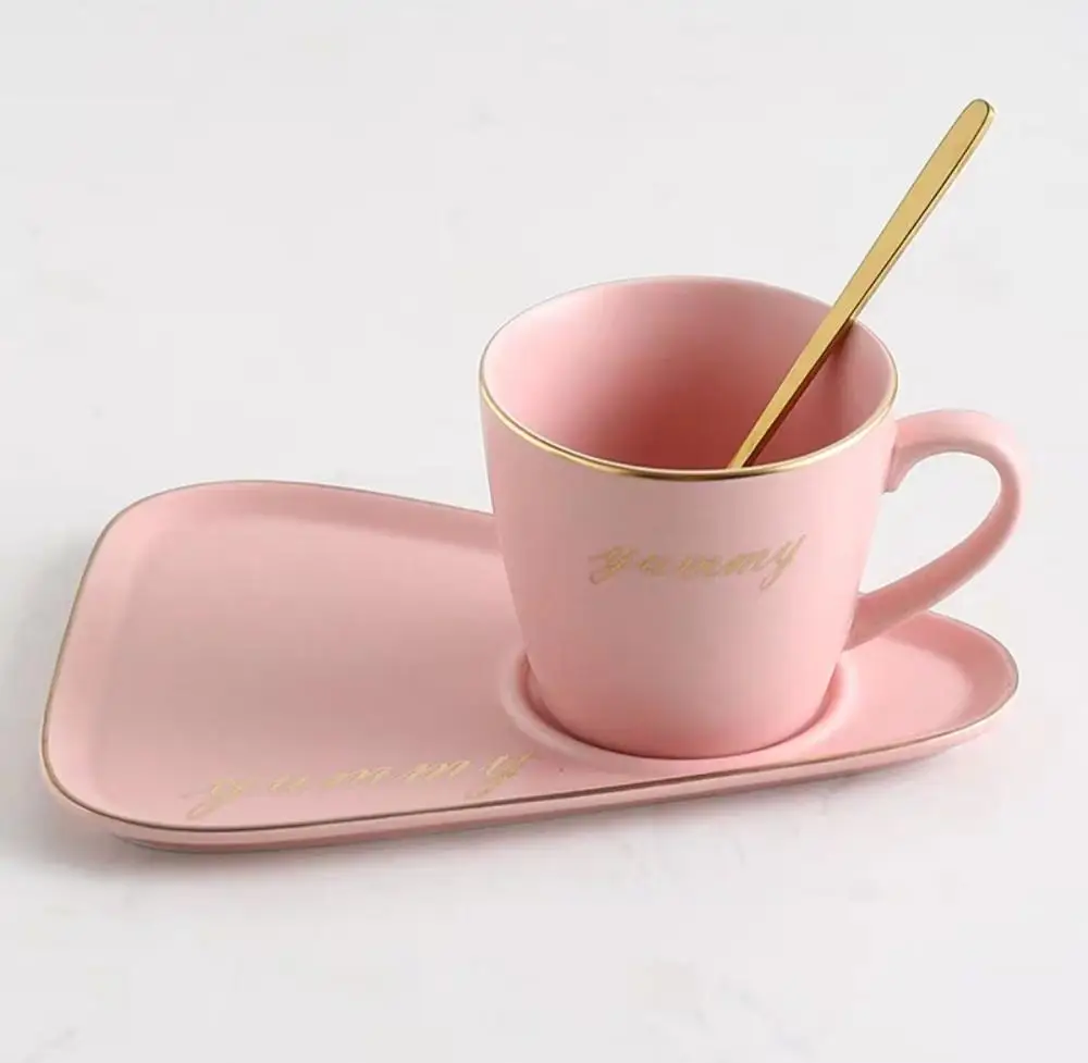 pink set B Скандинавская керамическая кофейная чашка с ложкой и блюдцем, набор креативных европейских роскошных чашек для завтрака, закусок, послеобеденного чая, набор посуды с поддоном - Цвет: pink set B