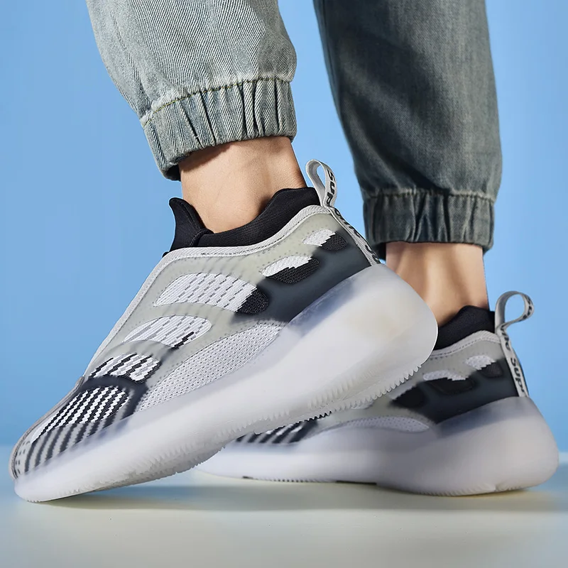 

2020 autumn sports shoes men's comfortable casual shoes running breathable shoes Korean version of the trend of high top (walker