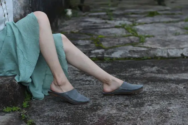Женская обувь на плоской подошве из натуральной кожи; женская обувь на плоской подошве без застежки; женская летняя обувь(1935-1