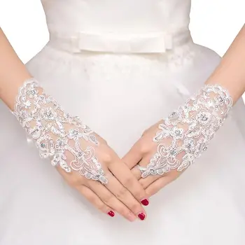 

Elegant Beaded Lace Satin Short Bridal Gloves 2020 Fingerless Wedding Gloves White Wedding Accessories Veu De Noiva FastShipping