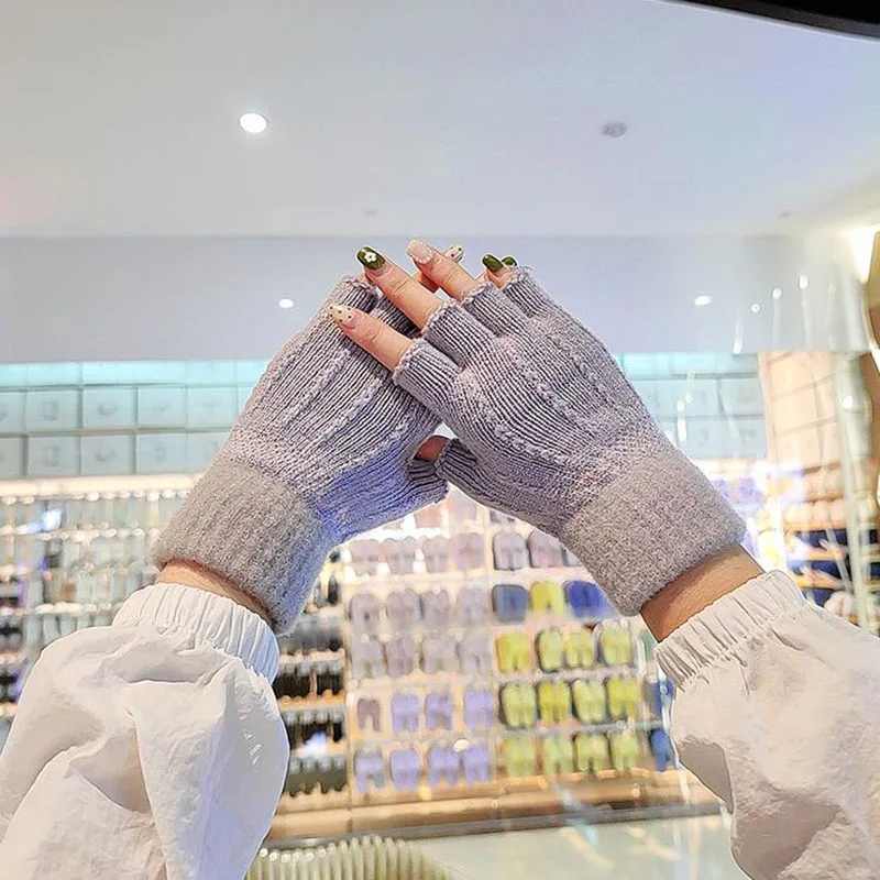 2021 Brand New Winter Half Finger Pink Gloves Fashion Knitted Warm Work Gloves Woman Comfortable Casual Wrist Mitterns For Girls 