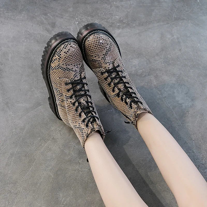 Новая простая женская обувь женские резиновые сапоги на низком каблуке женская Винтажная обувь с перекрестной шнуровкой женские зимние ботильоны N9-03