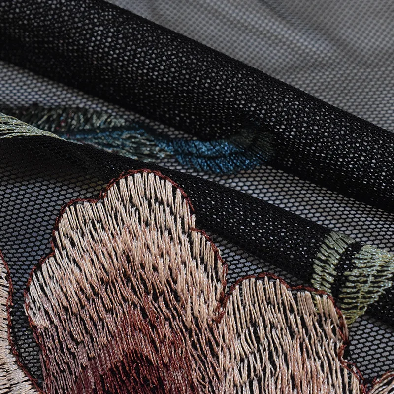 

Water-soluble Embroidered Dress with Heavy Lace Ladies Flat Embroidery Lace Fabrics