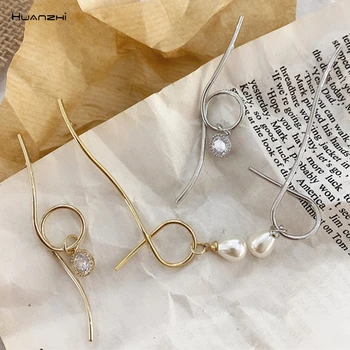 

HUANZHI 2020 New Retro Irregular Natural Pearl Earring Geometric Irregular Twisted Curve Metal Stud Earrings for Women Jewellery