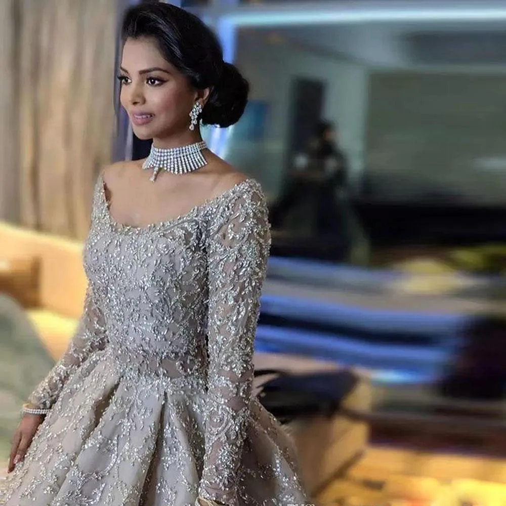 

Luxury Shining Ball Gown Wedding Dresses Scalloped Crystal Sequin Cascading Ruffles Wedding Gown Puffy Vestido De Novia