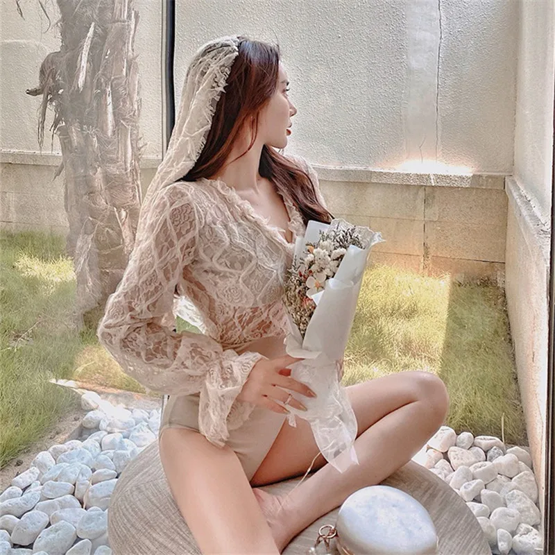 15879512255_1688096424