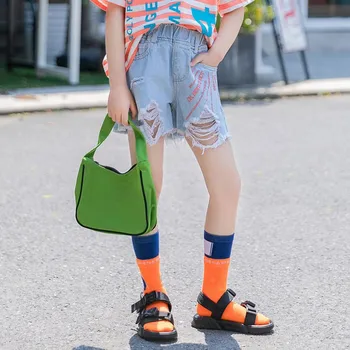 

Baby Girl Denim Shorts 2020 Summer New Children letter holes loose Hot Pants Kids Teens Casual Jeans Shorts for girls Y3070