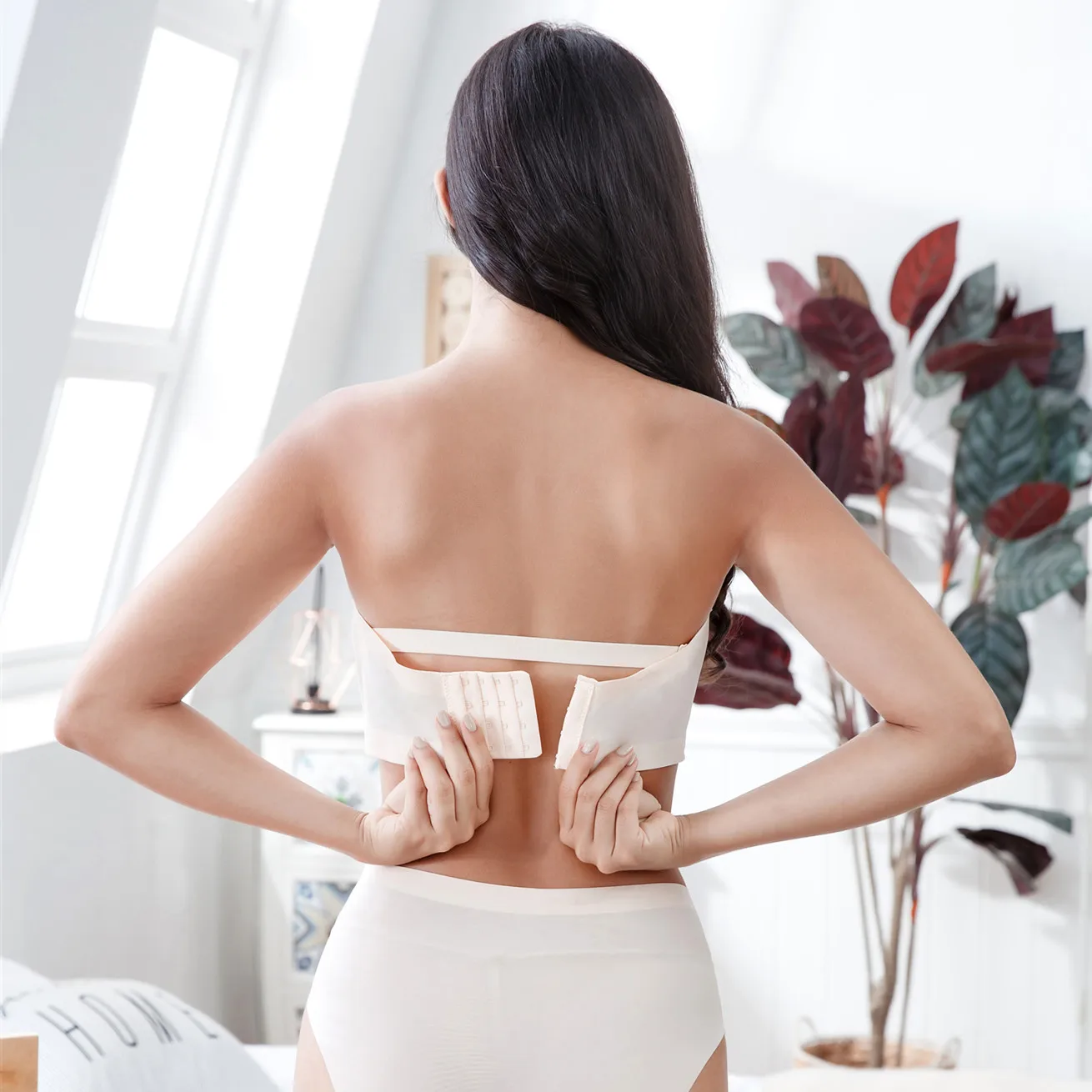 Xianqifen Strapless Bras for Women Tube Top BH Wedding Dress Summer Seamless Black Bralette Plus Size Invisible Brassiere Girl B