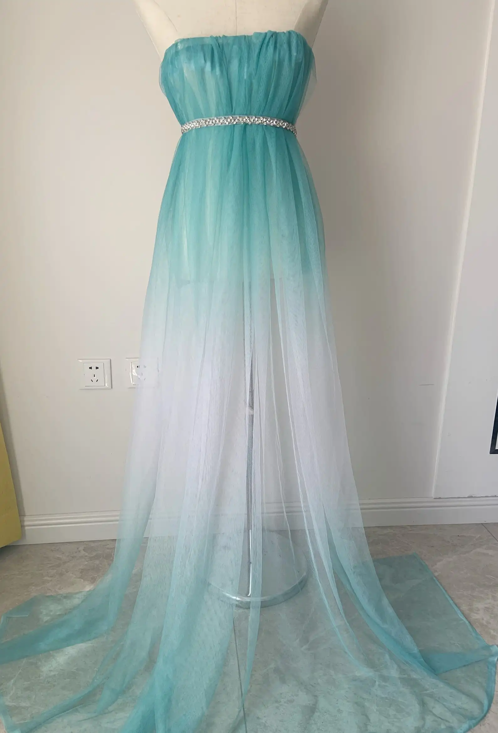 

5 yards Green and white Dip Dye Style Tulle Fabric With Ombré Colors Mesh Lace Fabric