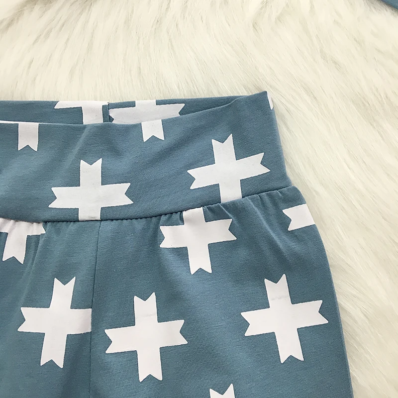 PatPat/комплект из 3 предметов, новинка, боди с принтом крестиков, штаны и шапочка для малышей, с длинными рукавами, расширяющиеся плечи, нижняя часть на кнопках, весна