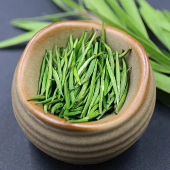 

2020 Year Chinese Famouse High Mountain Emei Cloud Mist Sparrow Tongue Green Tea 7A Superior Quality Green Needle Tea