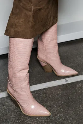 Г. Женские ботинки со змеиным принтом, увеличивающие рост сапоги до колена с острым носком сапоги для верховой езды на не сужающемся книзу массивном каблуке зимняя обувь г. Для подиума