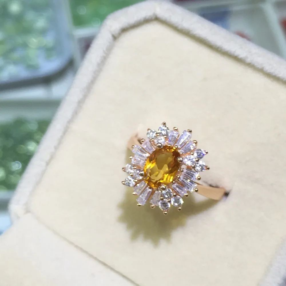 

Кольцо женское из серебра 100% пробы, с цитрином