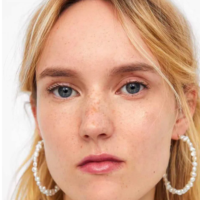 

DAIWUJAN 2019 Oversize Irregular Pearl Hoop Earrings For Women Twisted Big Circle ZA Earrings Brinco Statement Fashion Jewelry