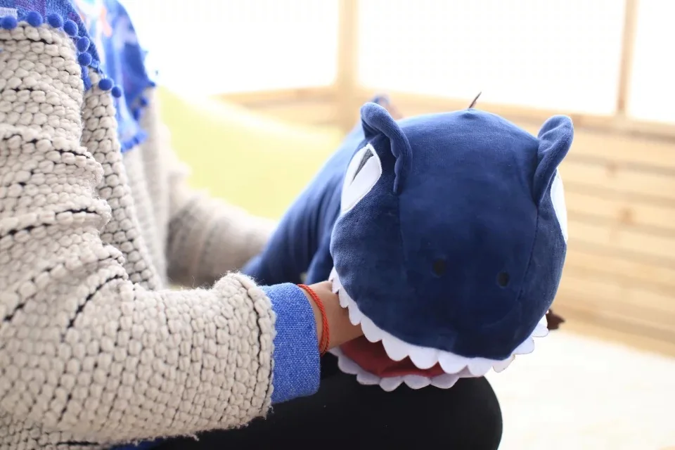 

Creative New Products Dinosaur Winter Hand nuan shou zhen Napping Pillow School Teachers Holiday Birthday Gift