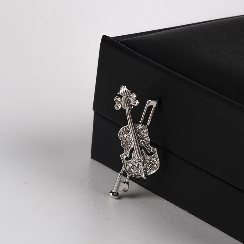 SILVER Корейский модный металлический, Кристальный брошь в виде скрипки ювелирные изделия Роскошная музыка оснастить мужчин t Классические нагрудные булавки подарки для учителя Мужские аксессуары - Окраска металла: SILVER