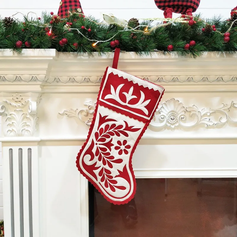 Christmas Stocking Gift Holders Holiday Party Embroidered Non-Woven Christmas Fireplace Decorations New Year Gifts for Kids