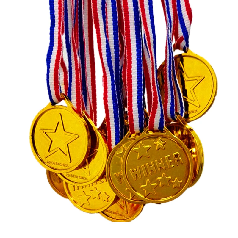 Medallas de plástico doradas para niños, bolsa de premios para fiestas, juguetes para de fiestas, 100 Uds.|toys for|toys for toys AliExpress