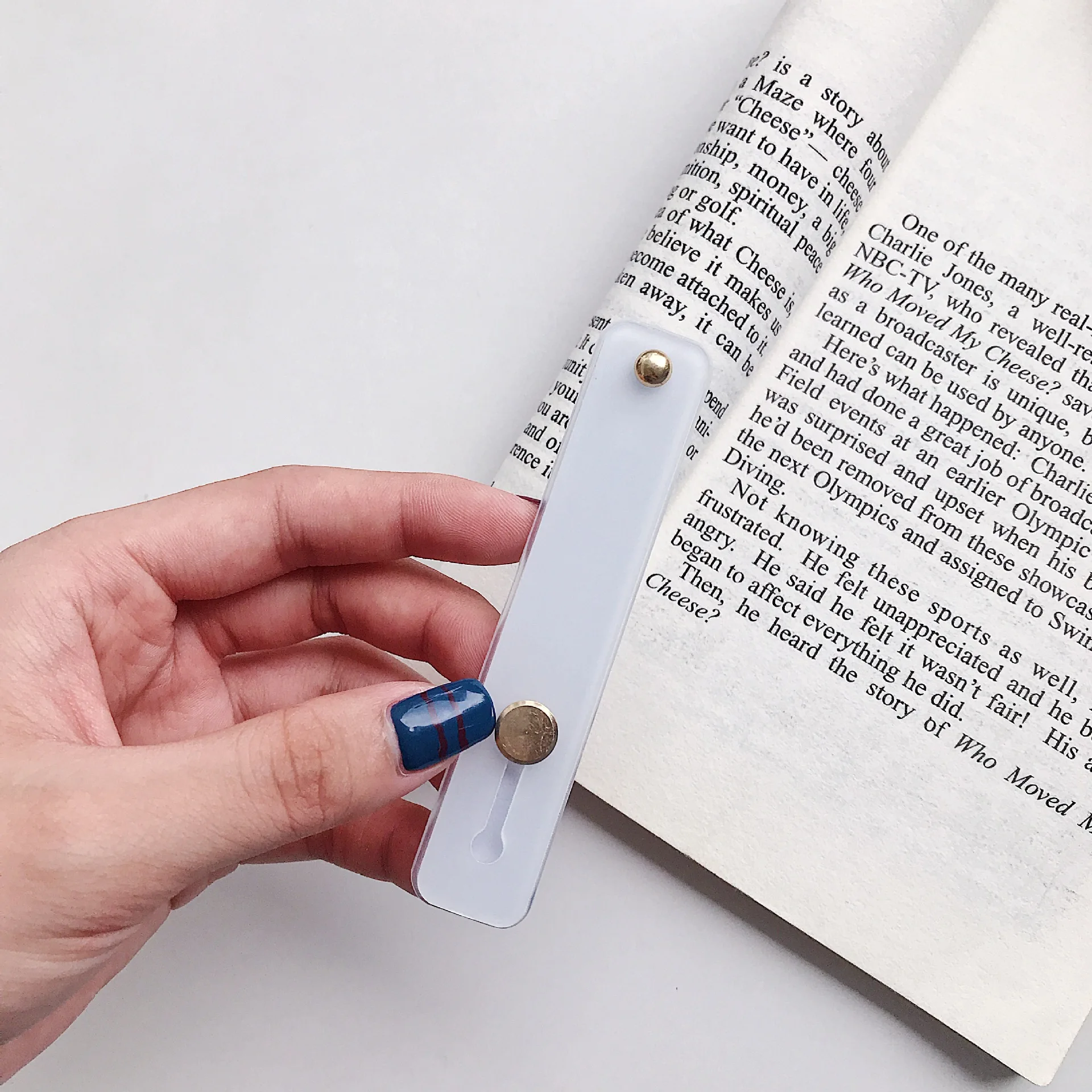 Силиконовый браслет кольцо-держатель для пальца подставка-держатель для мобильного телефона пуш-ап Стикеры паста универсальные чехлы для мобильного телефона держатель кронштейн - Цвет: Translucent white