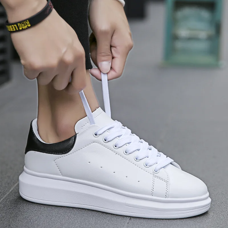 Kopen 2019 Nieuwe Mannen Casual Schoenen Designer Sneakers Lederen Mannen Schoenen Mode Comfortabele lichtgewicht Schoenen Schoeisel Zapatillas C1 10A