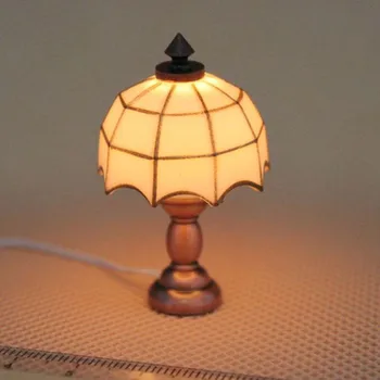 

1:12 Dollhouse Miniature Lamp Study Scene Light Model Ornament Lattice Table Lamp Doll House Accessories - White