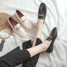 Осенняя обувь в горошек из мягкой кожи; коллекция года; женские лоферы без застежки с квадратным металлическим носком; женская обувь на плоской подошве размера плюс 42