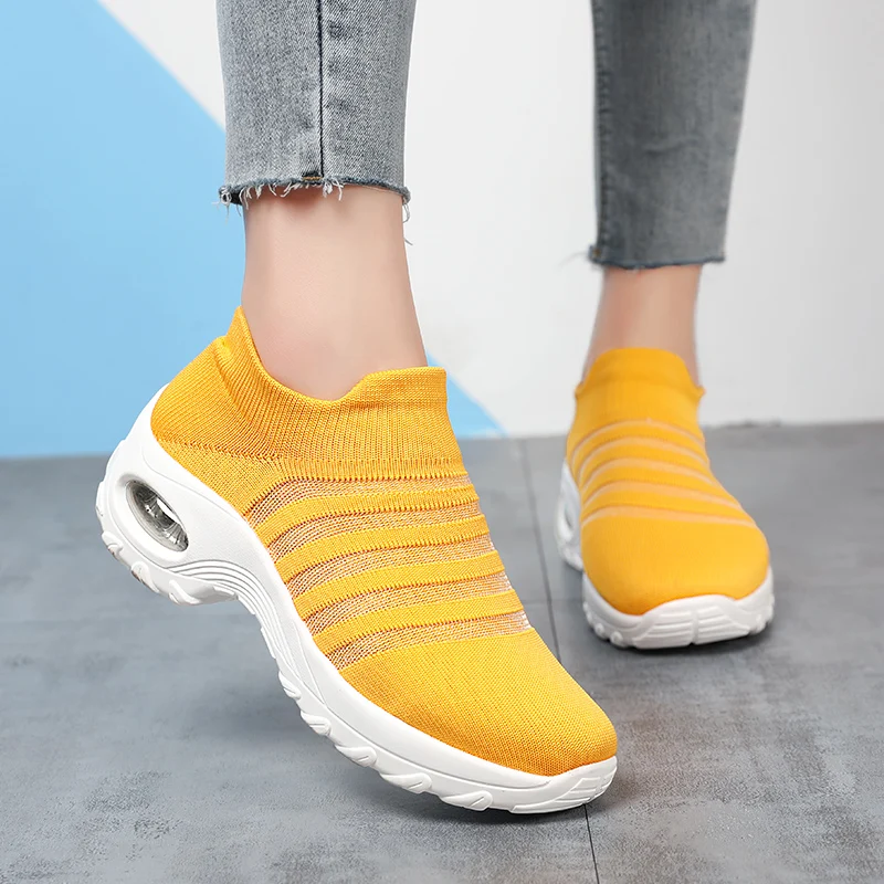 non slip wide womens shoes