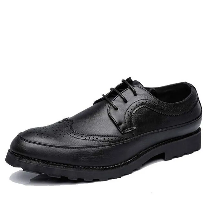 New Fashion Casual Italian Stylist Men Flat Formal Oxfords Wedding shoe Mens Dress Shoes Leather Brogue Shoes big size R3-59