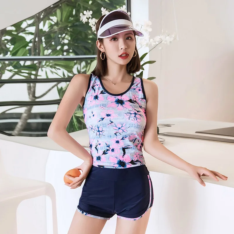 

Fashion Sexy Couples Two-piece Swimsuits Holiday Bubble Hot Spring Floral-Print Bathing Suit Tight Camisole High-waisted Shorts