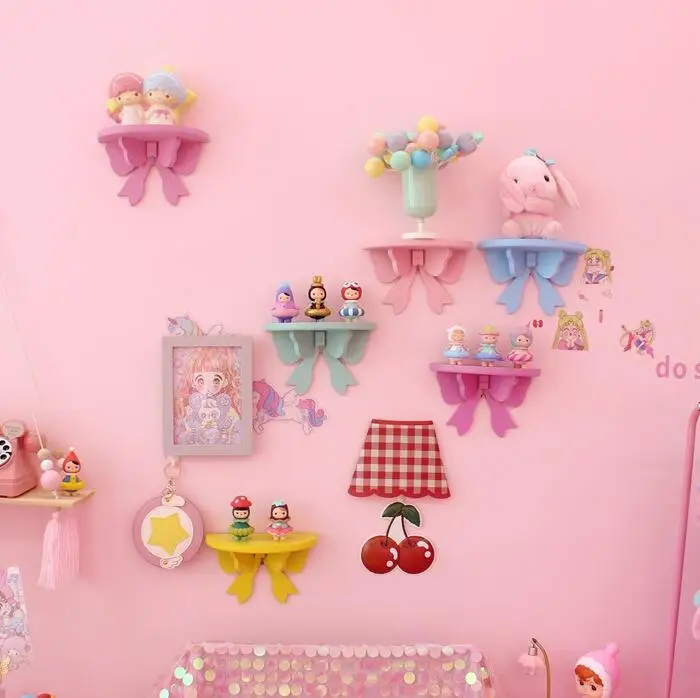 wall shelf for toys