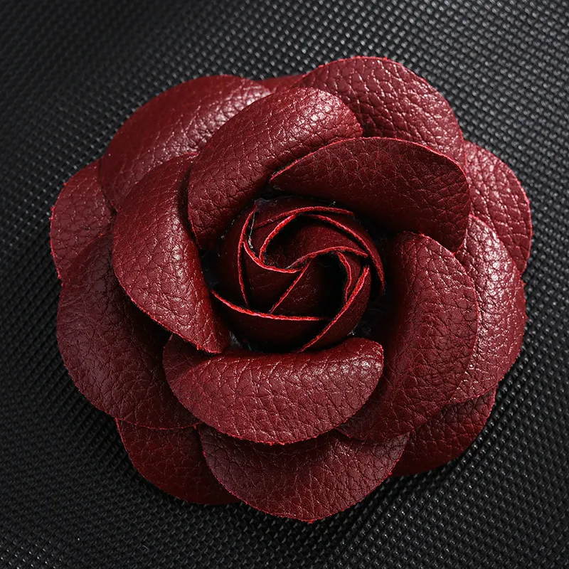 Wine red Новинка, Корейская брошь ручной работы из искусственной кожи, цветок камелии, бутоньерка на лацкан, брошь на булавке, ювелирные броши, корсаж, подарки для женщин, аксессуары - Окраска металла: Wine red