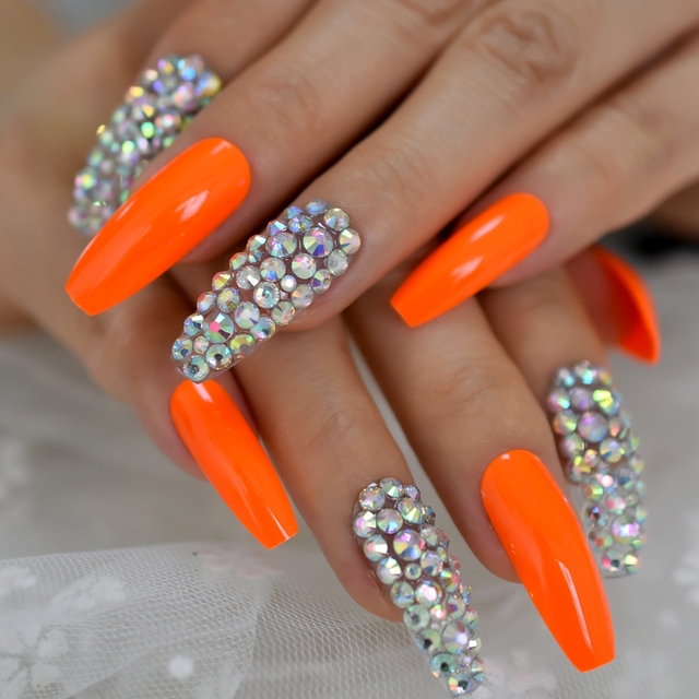 Silver Strass Fake Nails Studs Extra Long Horse Shoe Metal Coffin Faux Ongles with Decorative Stones Frosted Maniture Tips