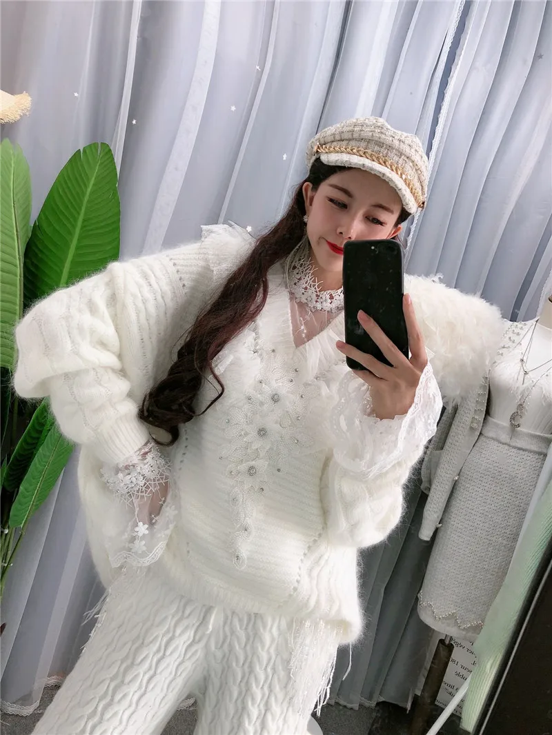 Winter Women Handwork Beaded Flowers Sweater Lace Patchwork V-Neck Pink Sweet Warm Sweater Jumper Top Casual Knitted Pullover