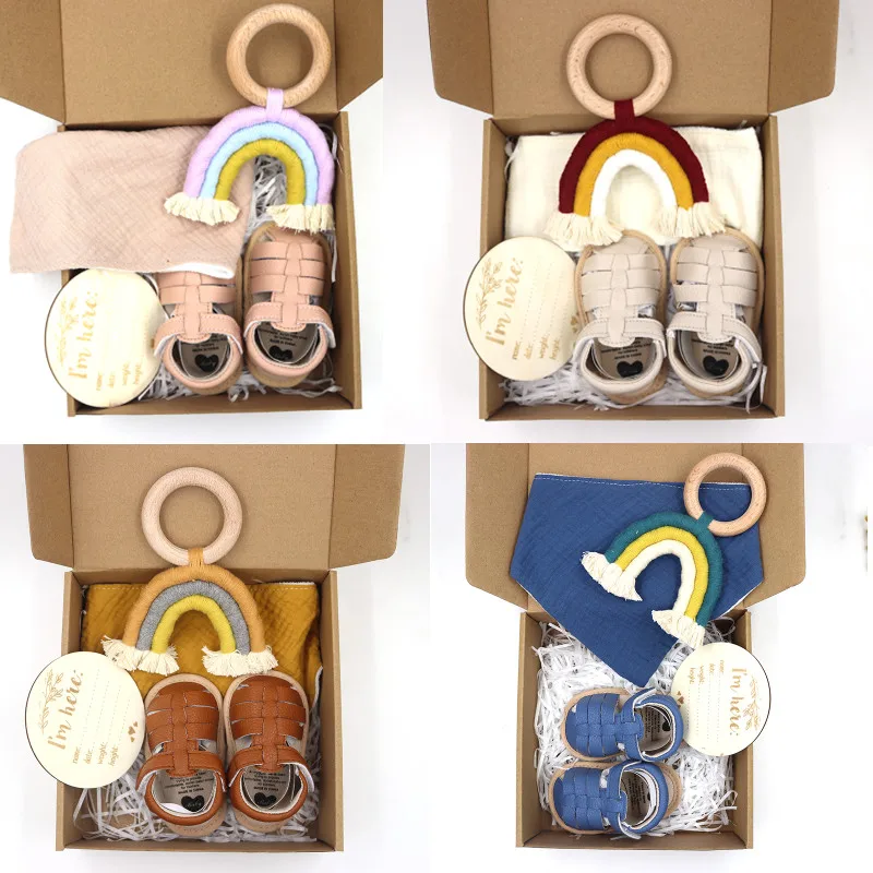 baby-milestones-set-solid-bib-rainbow-teether-baby-shoes-photography-wooden-pad-gift-set