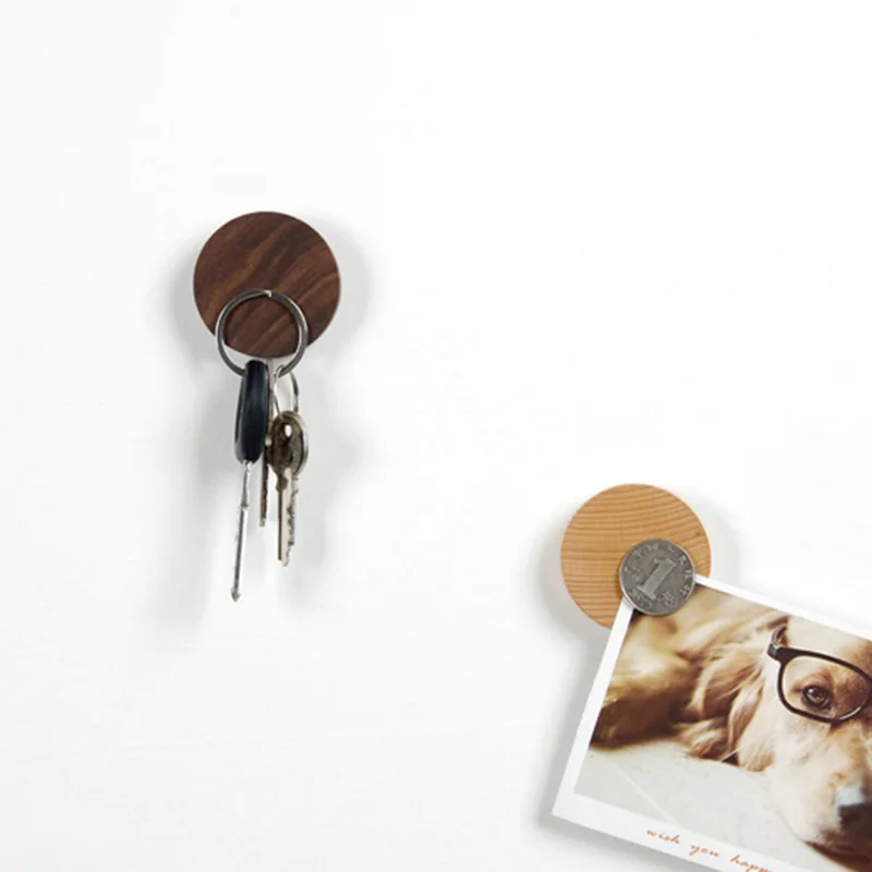 

Wooden Magnet Key Holder DIY Round Sticky Hooks Wall Decortion Sitting Room Bedroom Magnetic Hooks for Hanging Home Organizer
