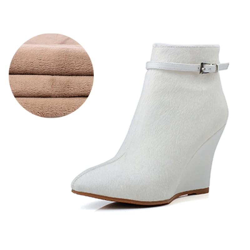 white short plush Женские ботинки из натуральной кожи; зимние теплые женские ботинки с острым носком на танкетке 9 см с ремешком и пряжкой; Модная элегантная Осенняя обувь из плюша - Цвет: white short plush