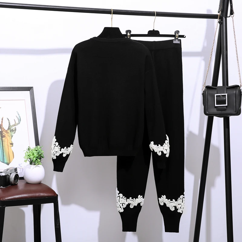 Высокое качество бисер с бриллиантом вязаные костюмы женский тяжелой промышленности бисер цветок длинный рукав свитер+ брюки комплект из двух предметов F172