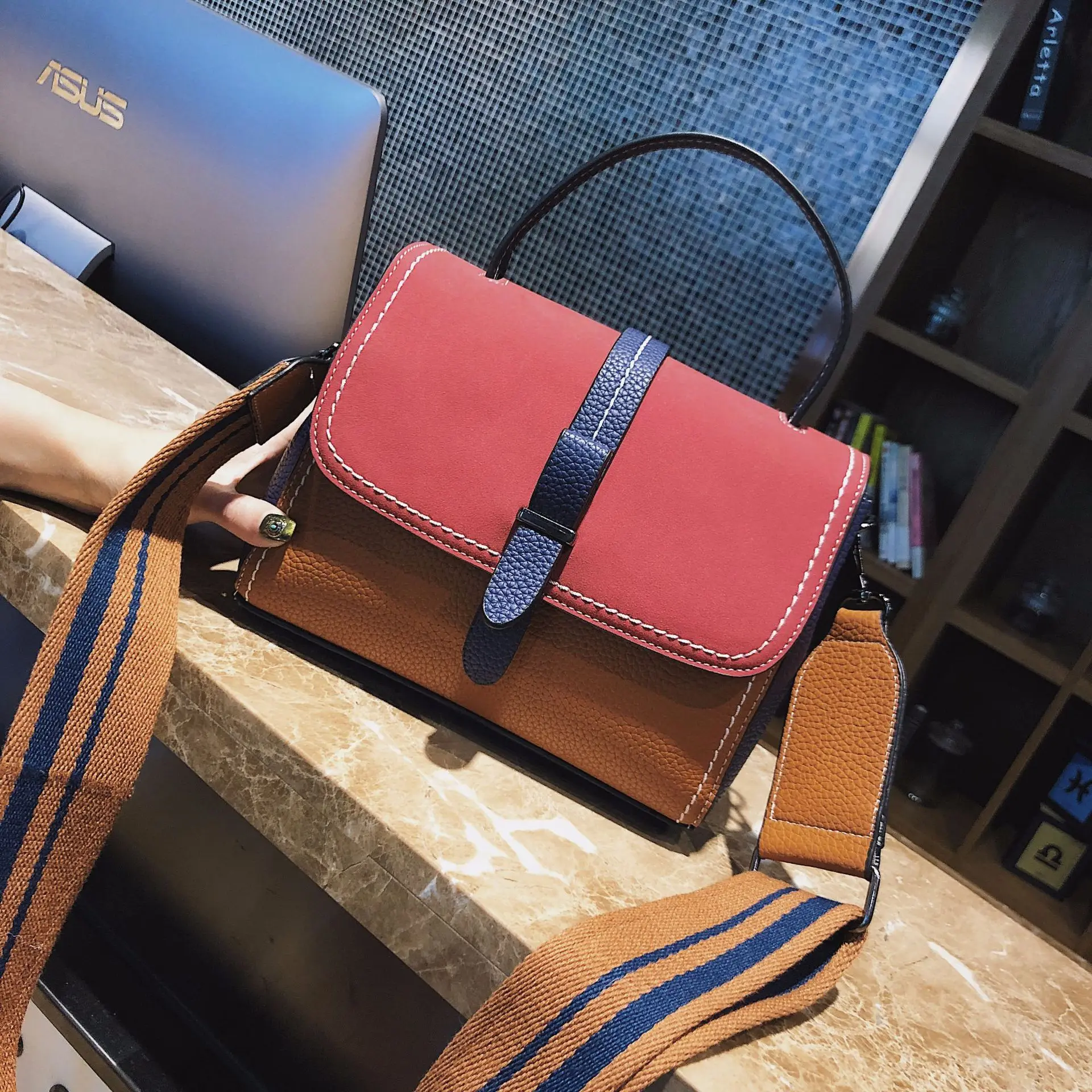 

2019 New Style Contrast Color Magnetic Snap Square Sling Bag Korean-style Stripes Wide Strap Shoulder Oblique Handbag