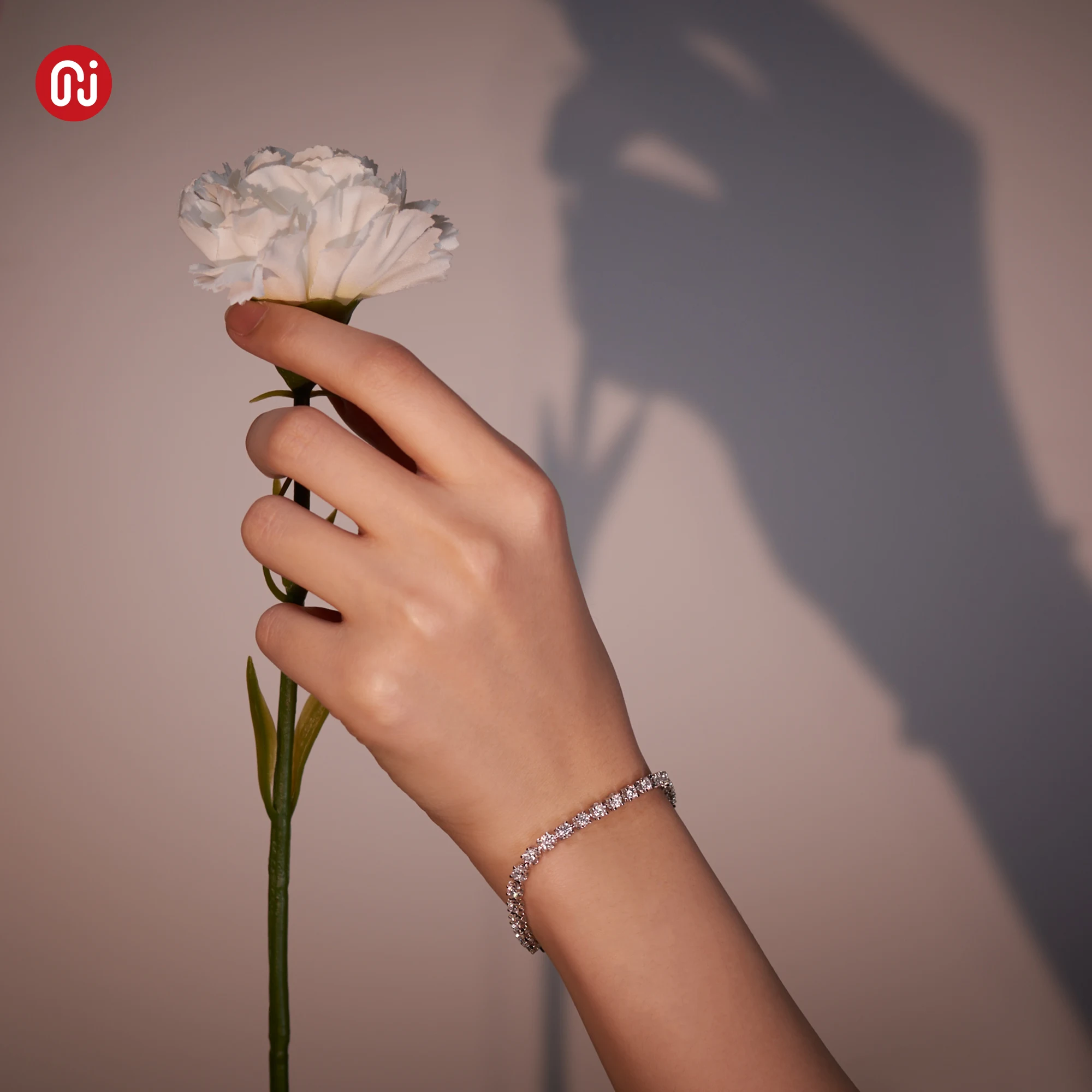 GIGAJEWE 3.0ct 3.0mmX30Pcs D 컬러 라운드 컷 화이트 골드 도금  Moissanite 패션 팔찌 여자 여자 친구 선물